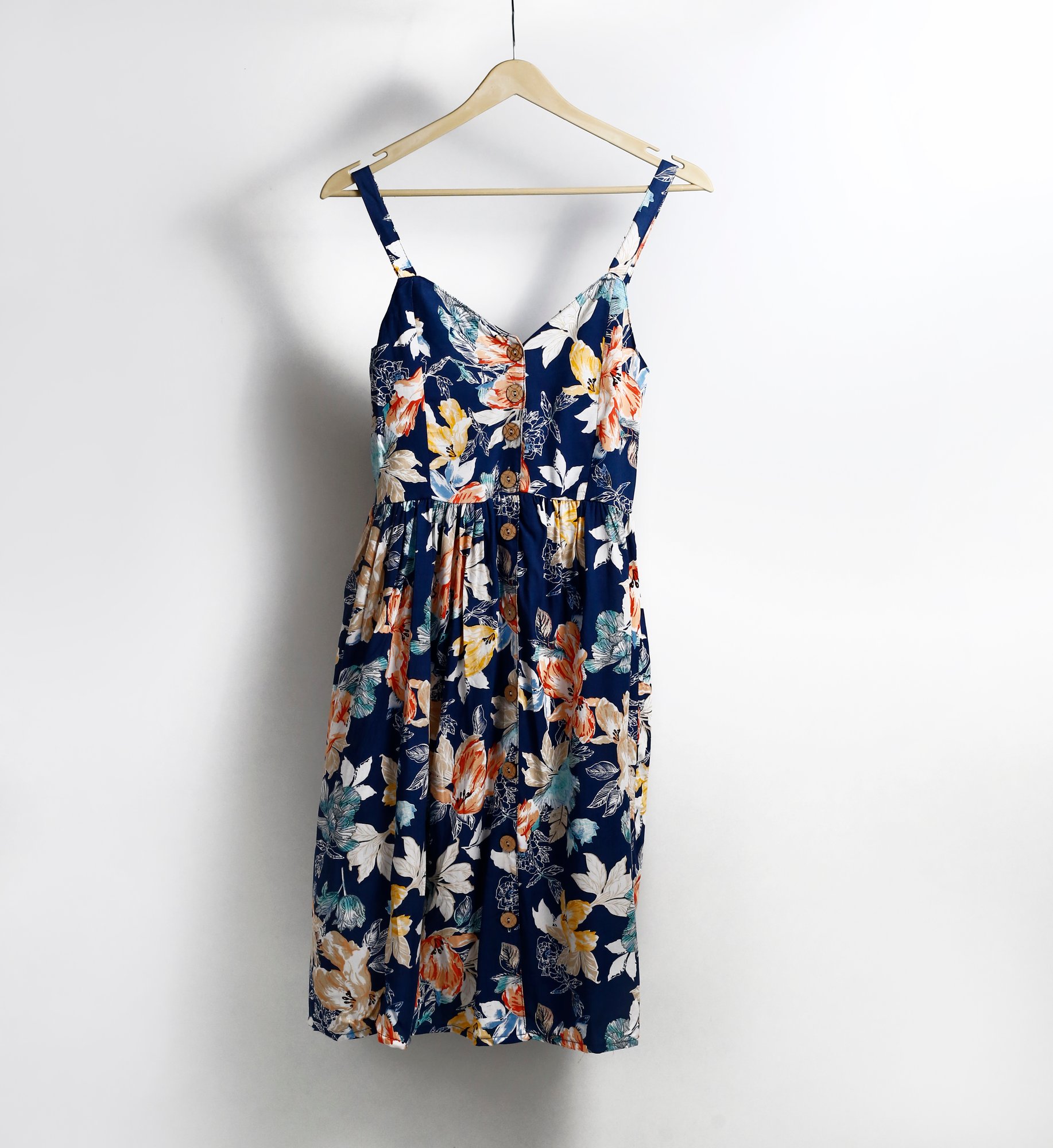 graphic-woman-dress-trendy-design-white-background