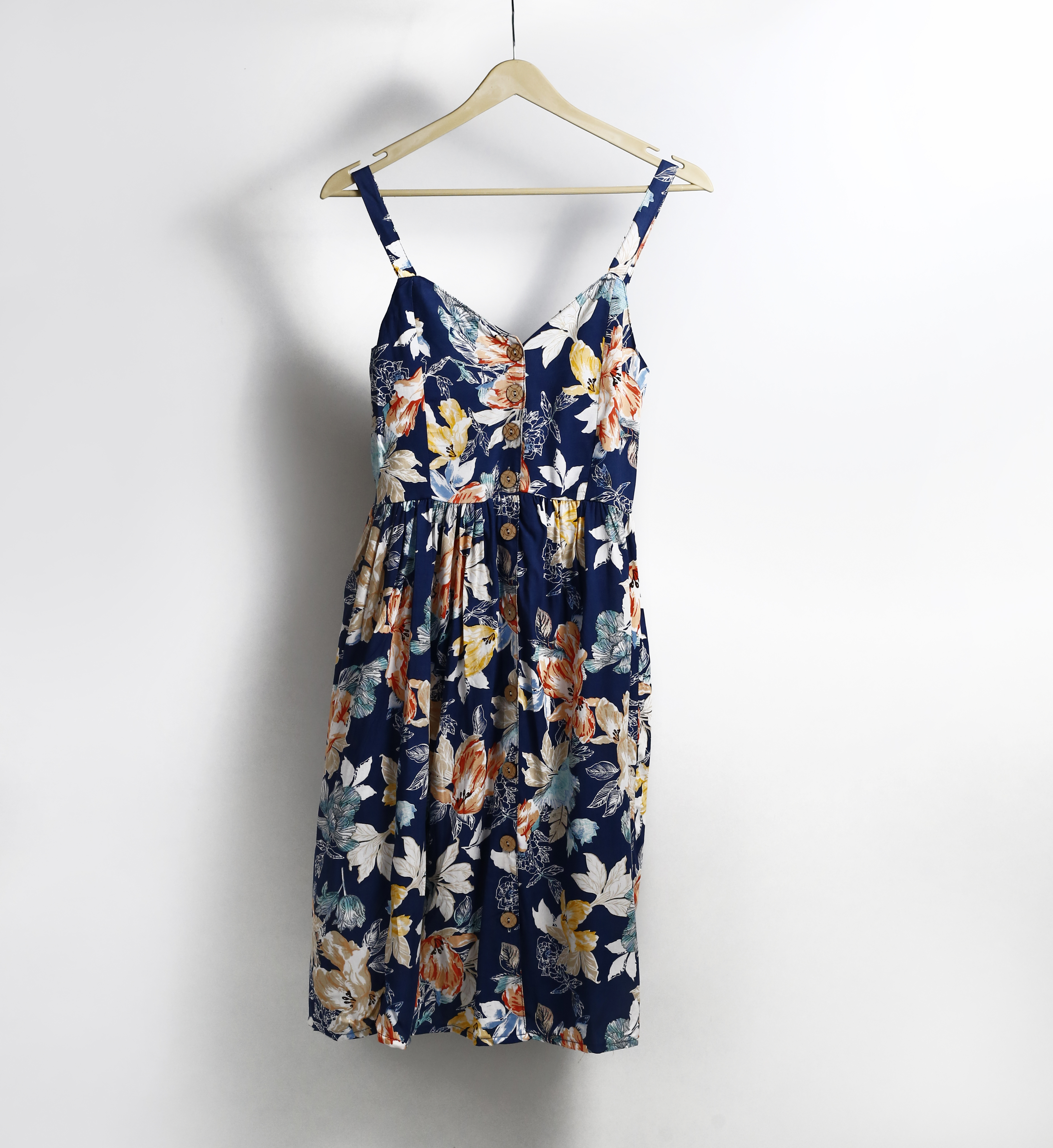 graphic-woman-dress-trendy-design-white-background